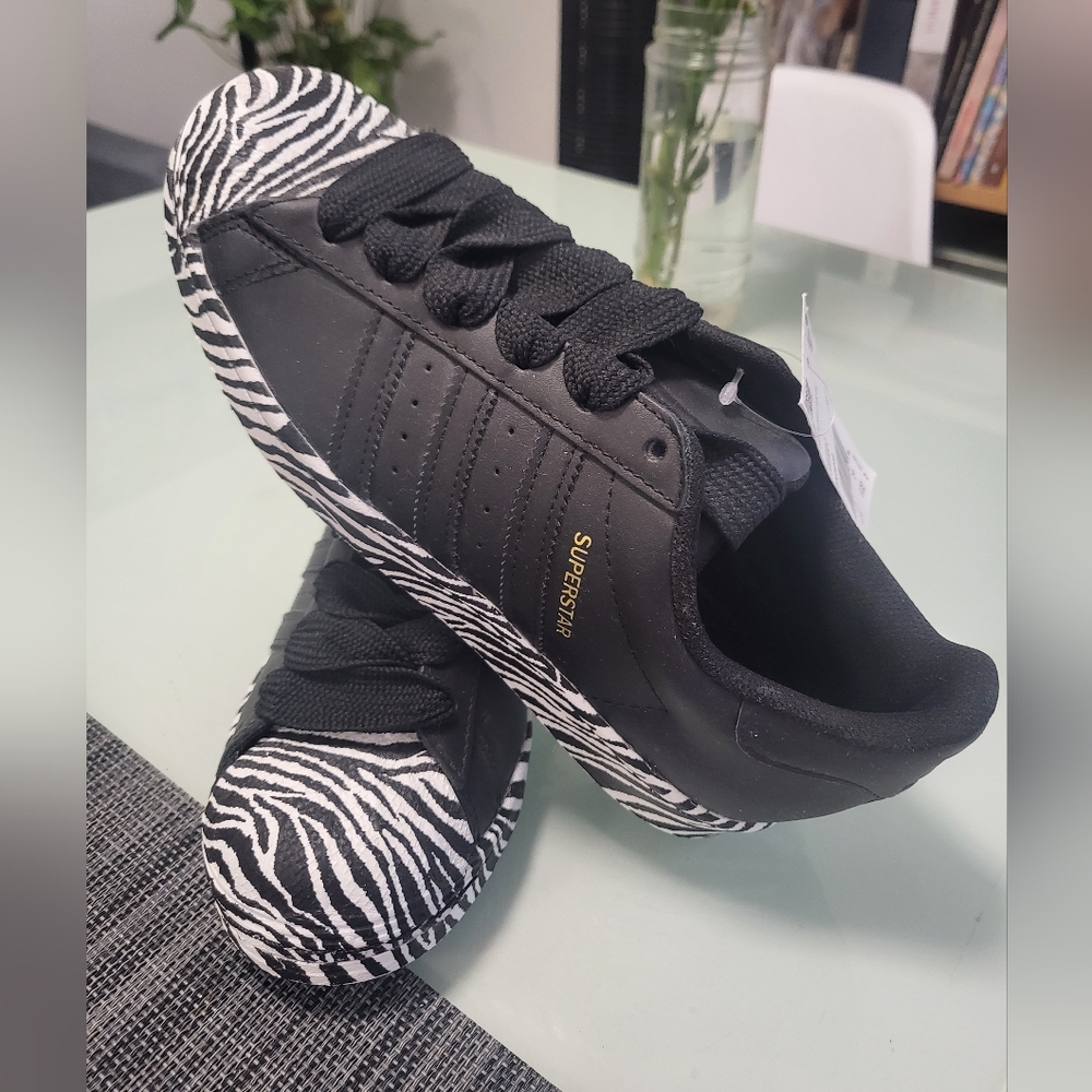 Shoe